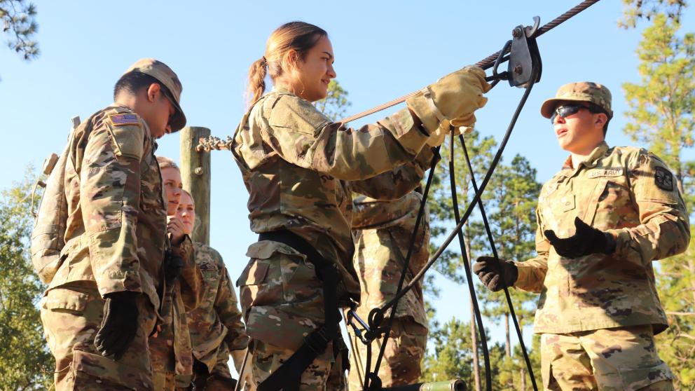 georgia-tech-softball-army-rotc-conduct-leadership-training-at-fort