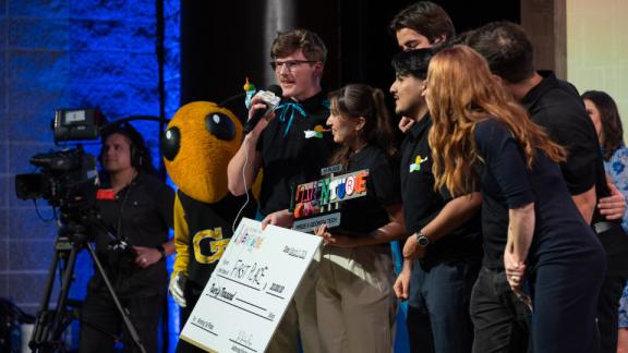 2026 InVenture Prize- Winning Team Hearo