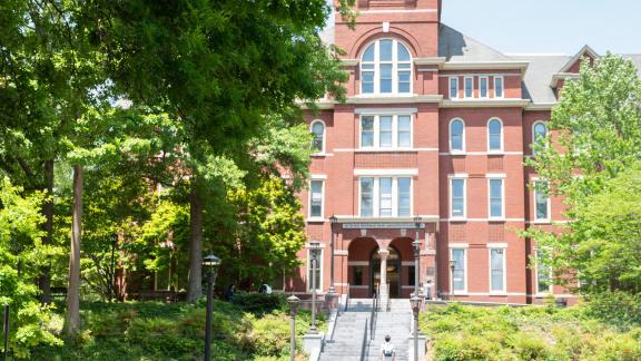Students on Tech Lawn.