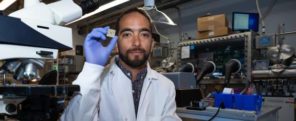 Juan-Pablo Correa-Baena is an expert in solar energy, optoelectronics, and semi-conductors.
