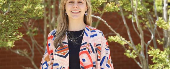 Headshot of Sofía Pérez-Guzmán