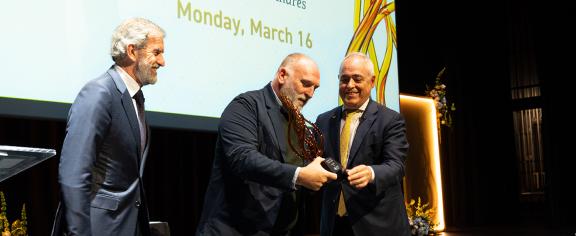 Georgia Tech President Ángel Cabrera presents the 2026 Ivan Allen Jr. Prize for Social Courage to José Andrés. 