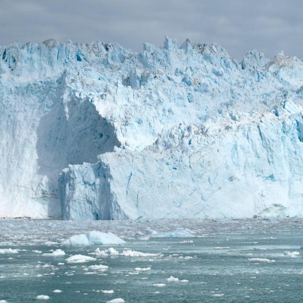 Eqip Sermia, like many coastal glaciers in Greenland, has retreated in the last two decades. New research from the University of Texas Institute for Geophysics and Georgia Tech provides a way to determine how much climate change is influencing large-scale glacial melting. Credit: John Erich Christian/University of Texas Institute for Geophysics/Georgia Tech